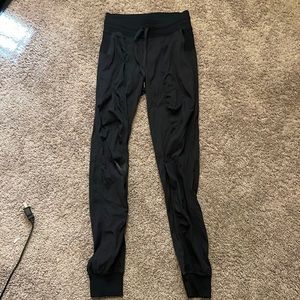 Lululemon dance studio jogger size 2